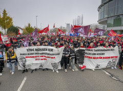 Hiljade nemačkih radnika stupile u štrajk zahtevajući povećanje plate od sedam odsto